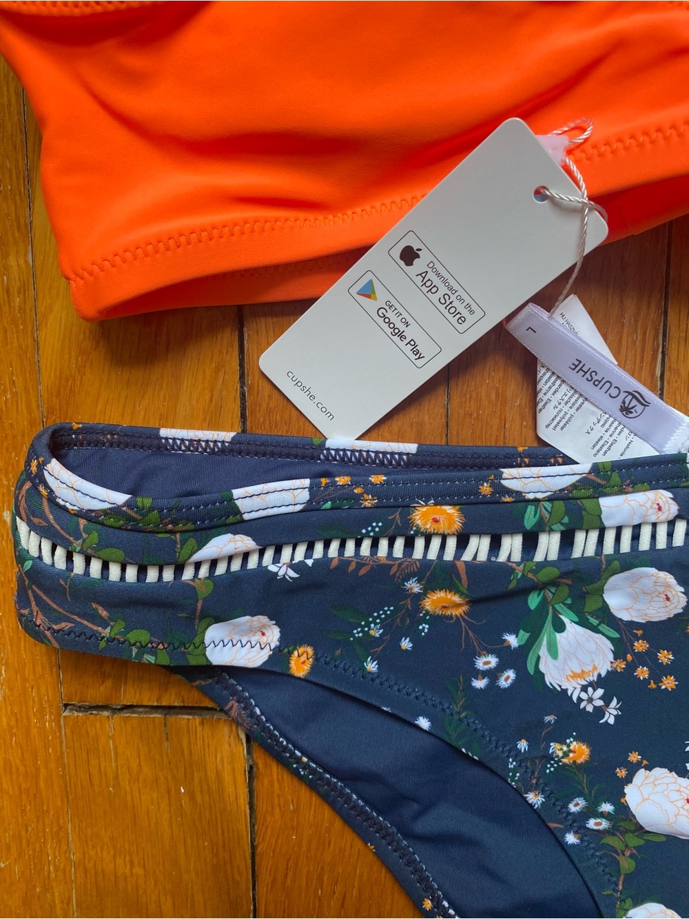 NWT Cupshe Orange Ruffle Bikini Top with Navy Floral Bottom - Picture 4 of 9